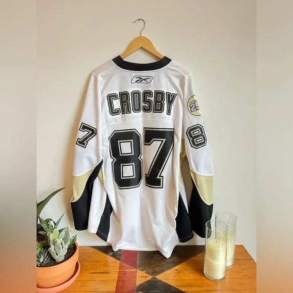 SIDNEY CROSBY PITTSBURGH PENGUINS NHL REEBOK CAPTAIN AWAY JERSEY - Picture 3 of 3